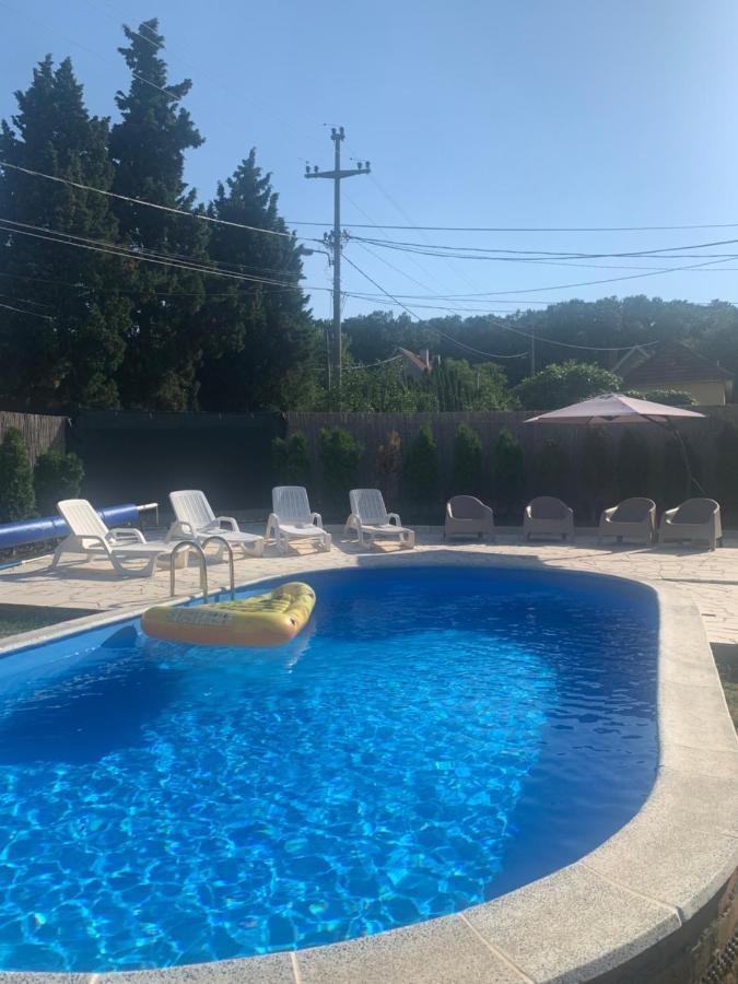 Mika'S Poolhouse Βίλα Βελιγράδι Εξωτερικό φωτογραφία