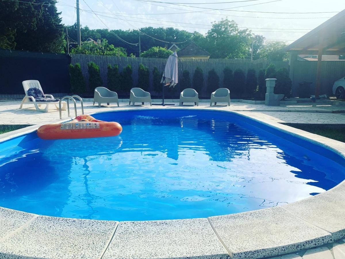 Mika'S Poolhouse Βίλα Βελιγράδι Εξωτερικό φωτογραφία