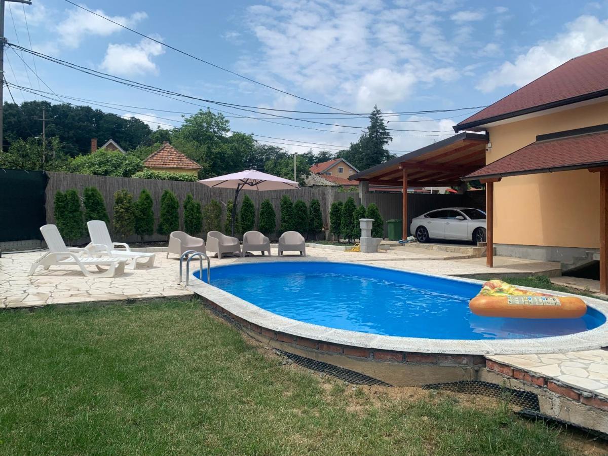 Mika'S Poolhouse Βίλα Βελιγράδι Εξωτερικό φωτογραφία